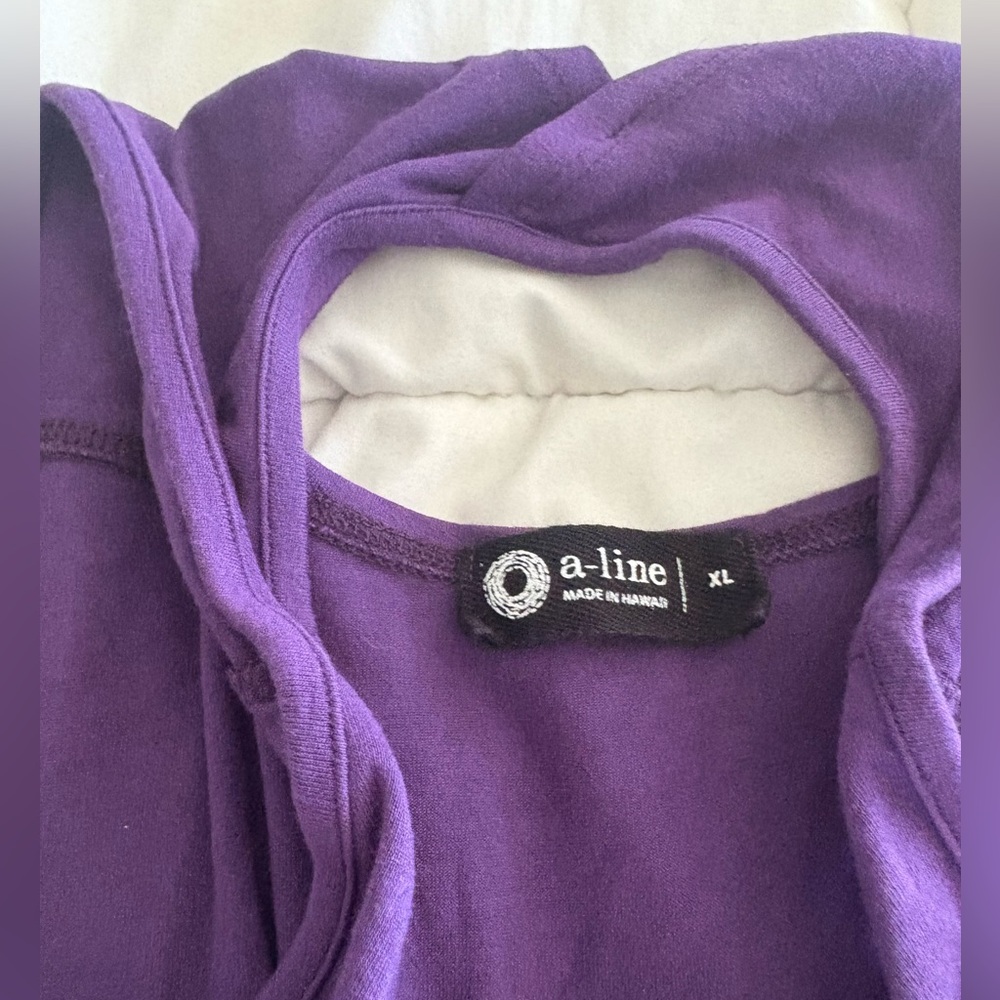 A-Line Hawaii made Purple Sleeveless Women's Top - Picture 5 of 7